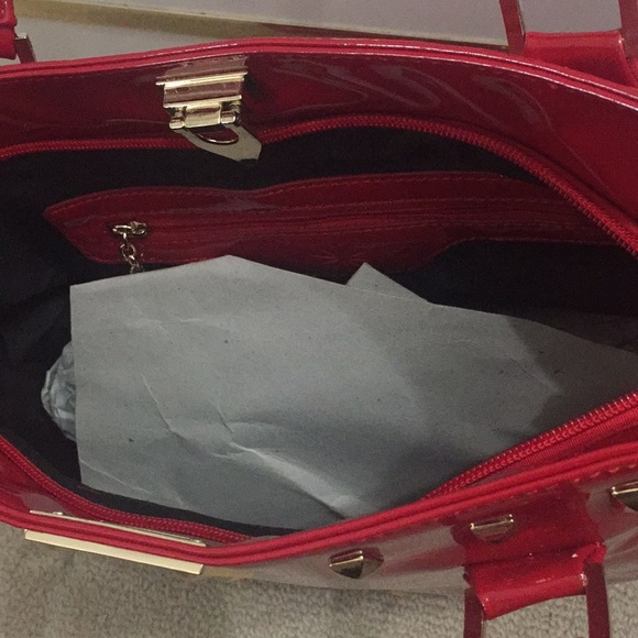 Nice Red Bag - Picture 4 of 6